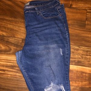 Old Navy Sweetheart distressed jeans